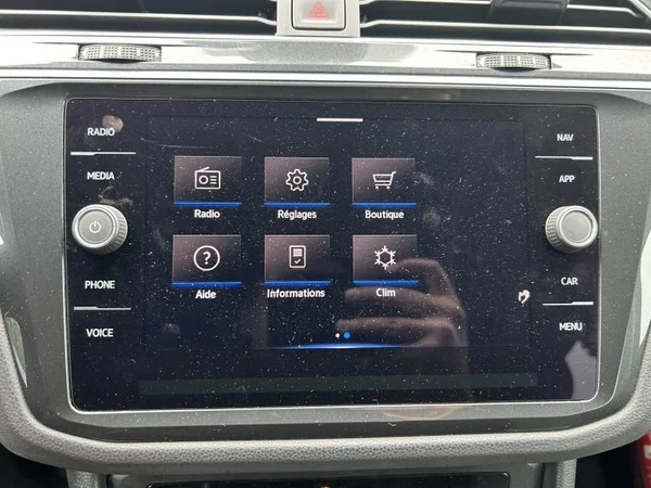 VOLKSWAGEN Tiguan (2021) — foto 20 van 32