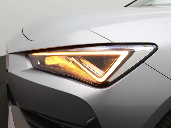 CUPRA Leon e-Hybrid (PHEV) (2021) — foto 8 van 20