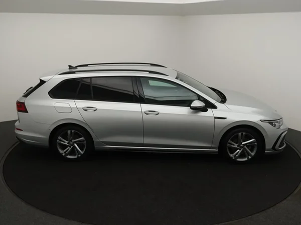 Volkswagen Golf (2024) — foto 12 van 31