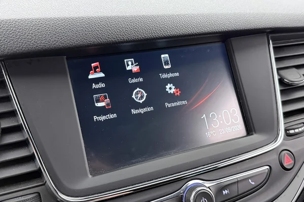 Opel Astra (2021) — foto 8 van 39