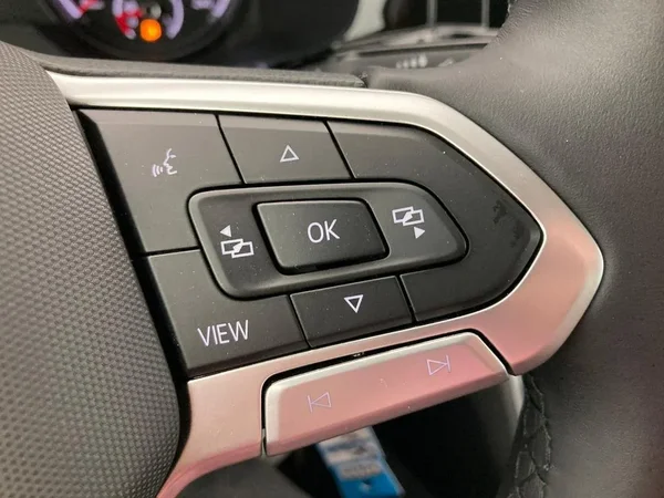 VOLKSWAGEN Multivan T6.1 (2022) — foto 24 van 26