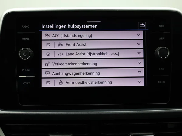 VOLKSWAGEN T-Roc (2023) — foto 15 van 24