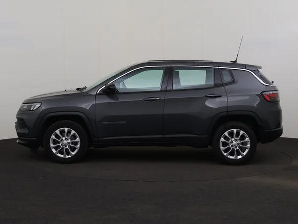 JEEP Compass (2024) — foto 12 van 29