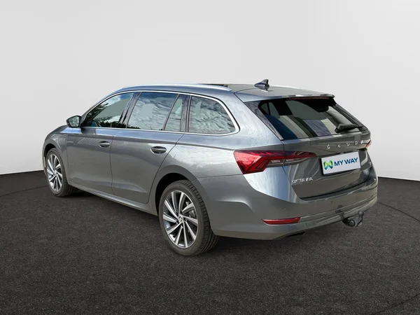 SKODA Octavia Combi (2024) — foto 16 van 22