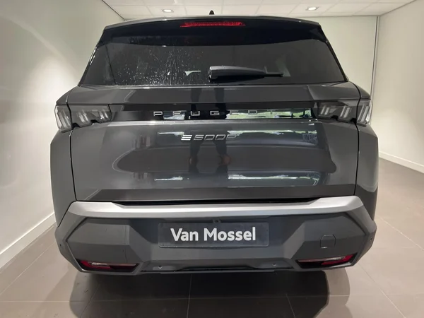 Peugeot e-5008 (2026) — foto 11 van 17