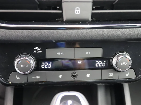 SKODA Kamiq (2024) — foto 7 van 30