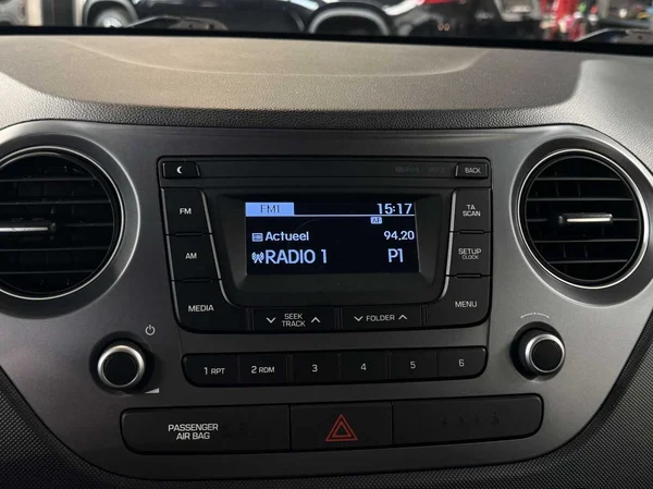Hyundai i10 (2020) — foto 2 van 12