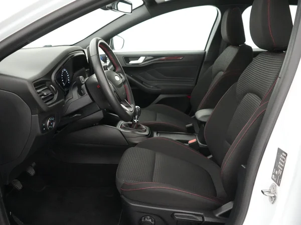 Ford Focus (2024) — foto 2 van 21