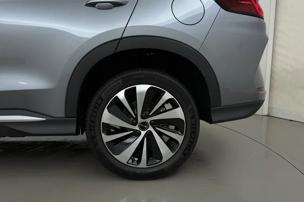 BYD Seal U PHEV (2026) — foto 13 van 16