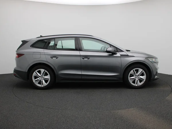 Škoda Enyaq iV (2023) — foto 35 van 37