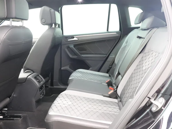 VOLKSWAGEN Tiguan (2021) — foto 21 van 21