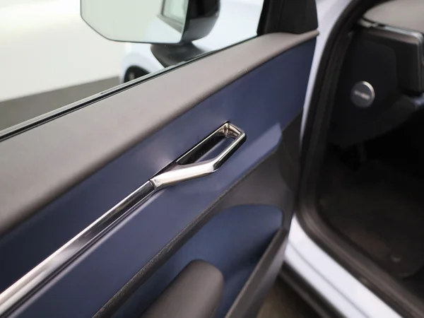 Volvo EX30 (2024) — foto 31 van 48