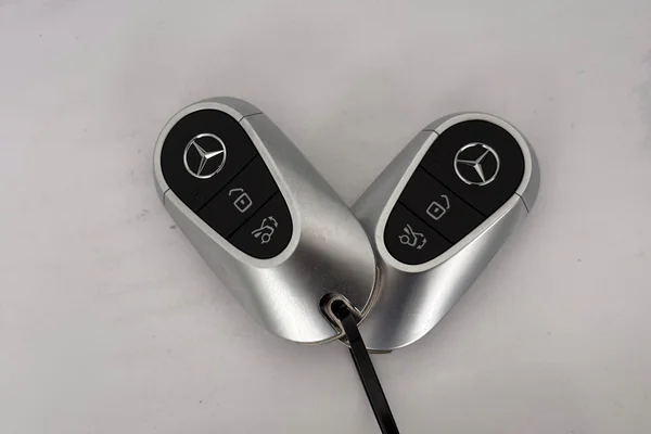 Mercedes-Benz GLC PHEV (X254) (2024) — foto 9 van 36
