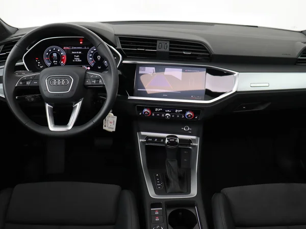 AUDI Q3 Sportback (2025) — foto 16 van 19