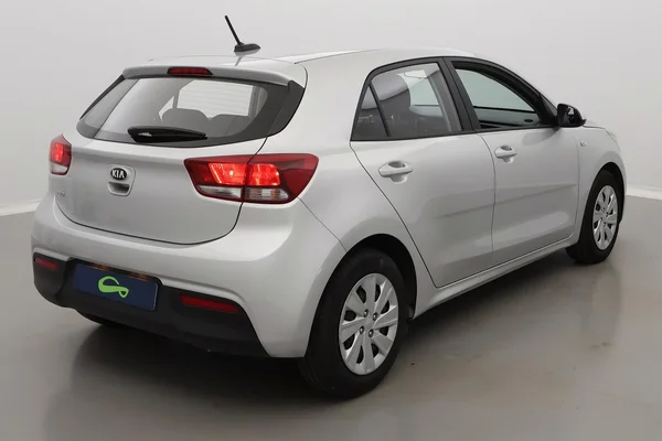 Kia Rio (2021) — foto 25 van 29