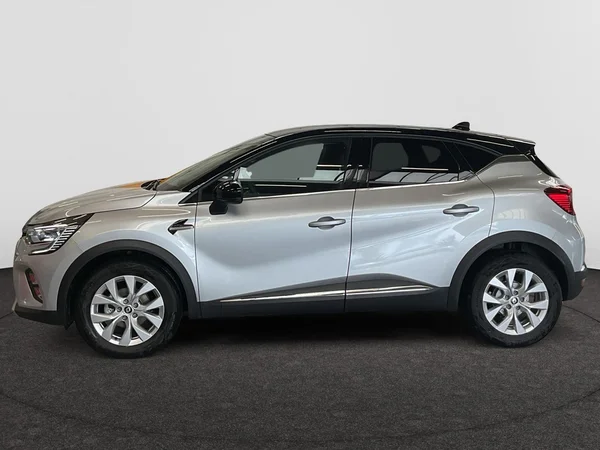 RENAULT Captur (2022) — foto 12 van 22
