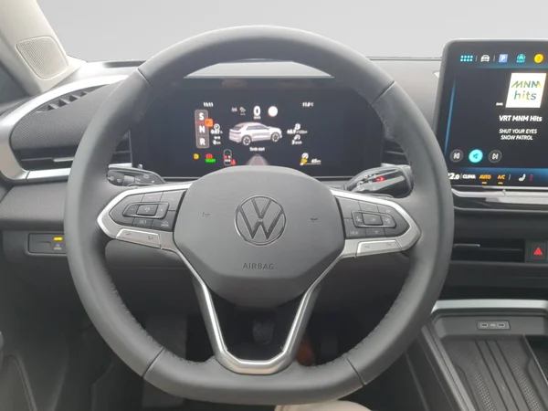 VOLKSWAGEN T-Roc (2026) — foto 9 van 12