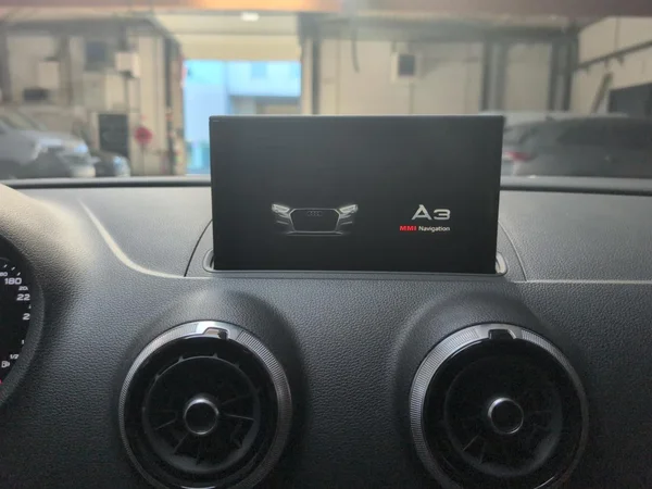 AUDI A3 Sedan (2018) — foto 5 van 24