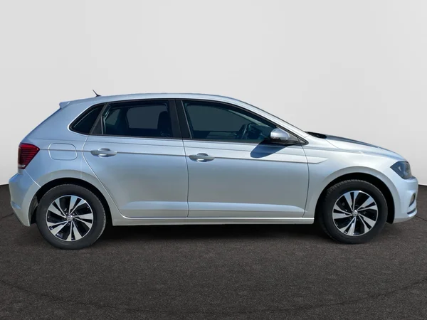 VOLKSWAGEN Polo (2018) — foto 14 van 17