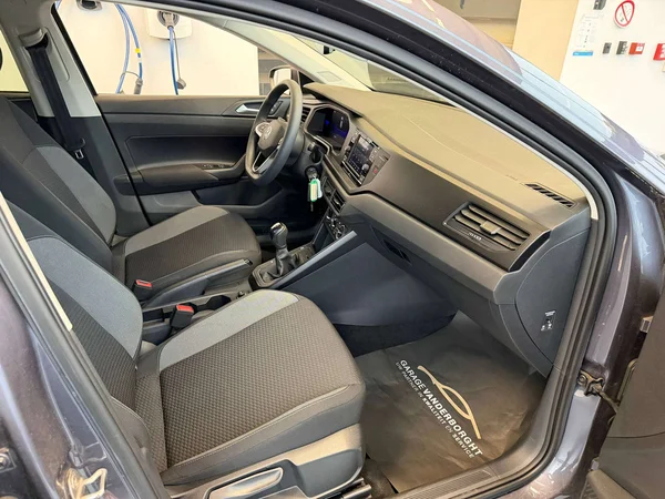 Volkswagen Polo (2022) — foto 19 van 20