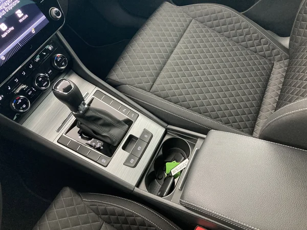 SKODA Superb Combi (2023) — foto 20 van 36