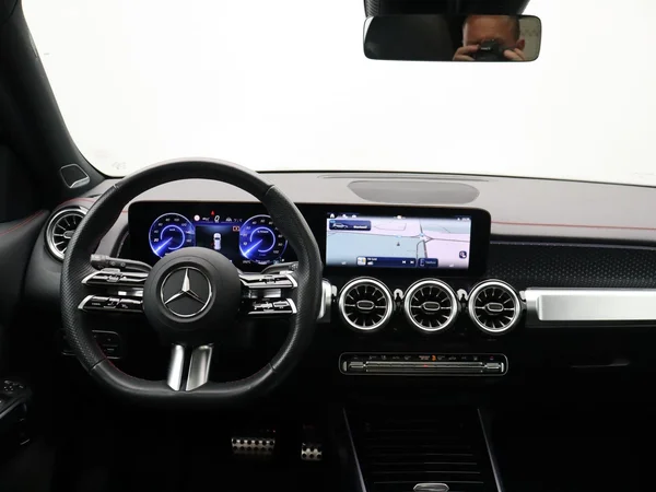 Mercedes-Benz EQB (2025) — foto 14 van 28