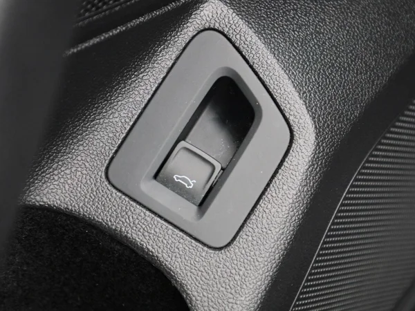 Volkswagen Passat (2023) — foto 25 van 42