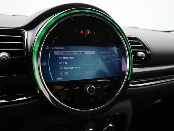 MINI Clubman (2023) — foto 20 van 48