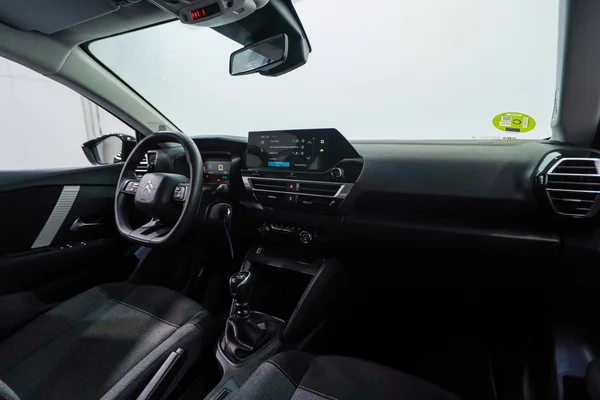 Citroen C4 (2022) — foto 22 van 39