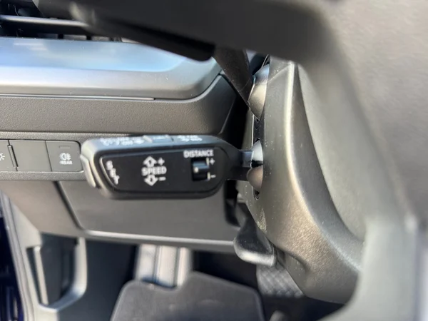 AUDI Q4 Sportback e-tron (2025) — foto 4 van 21