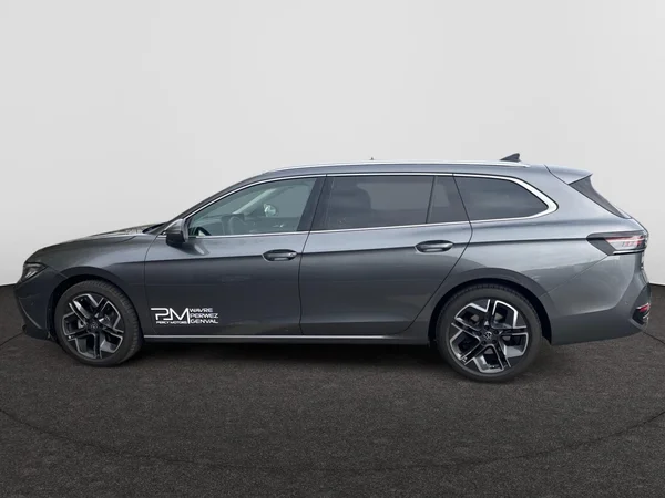 VOLKSWAGEN Passat SW (2025) — foto 12 van 20