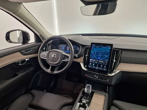 Volvo XC90 (2026) — foto 13 van 17