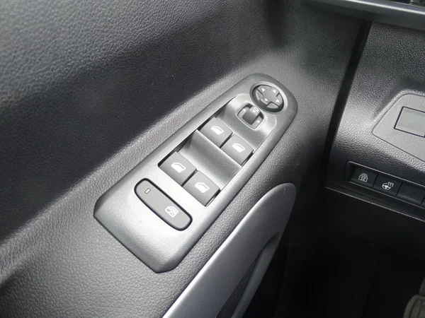 Opel Combo Life (2024) — foto 7 van 18