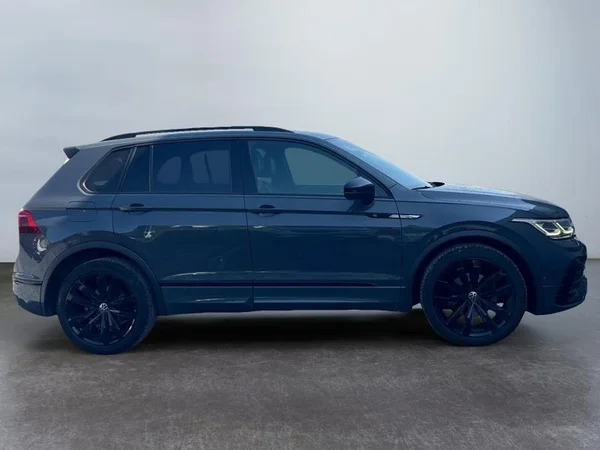 VOLKSWAGEN Tiguan (2022) — foto 24 van 29