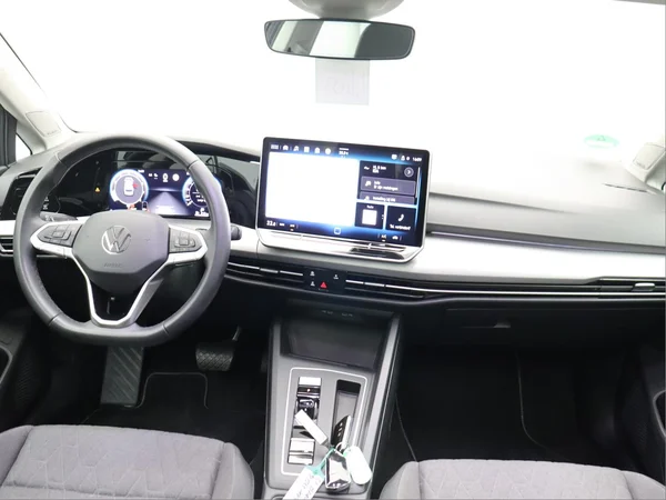 VOLKSWAGEN Golf VIII SW (2025) — foto 10 van 14