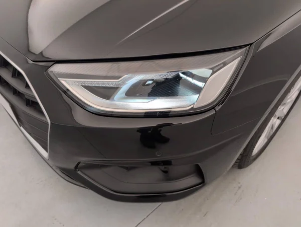 Audi A4 sw (2022) — foto 13 van 35