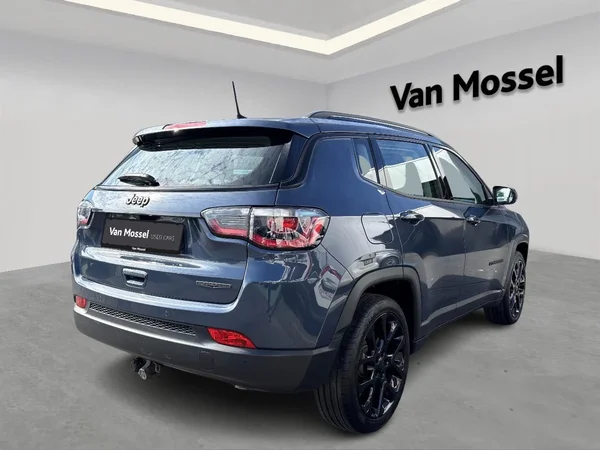 Jeep Compass (2021) — foto 15 van 20