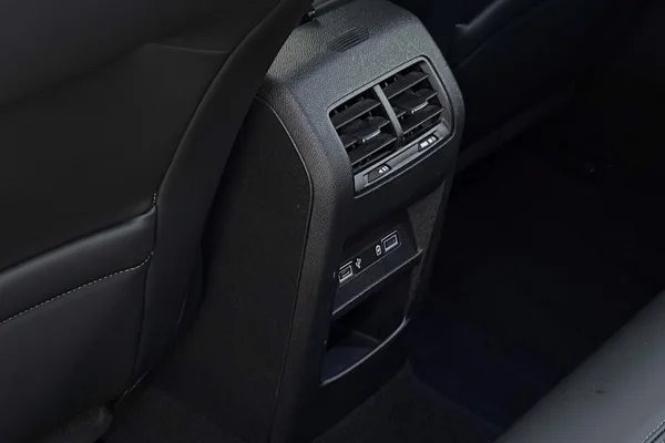 Peugeot 308 SW (2022) — foto 15 van 29