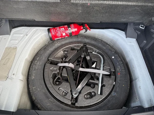 VOLKSWAGEN T-Cross (2021) — foto 5 van 24