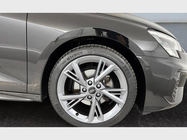 Audi A3 Sportback (2024) — foto 2 van 32