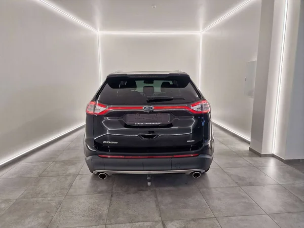 Ford Edge (2018) — foto 11 van 17
