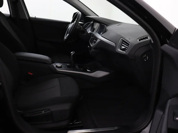 BMW 116 (2023) — foto 3 van 27