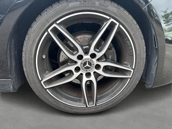 Mercedes-Benz CLA (2019) — foto 9 van 21