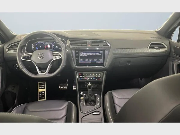 Volkswagen Tiguan (2024) — foto 2 van 15