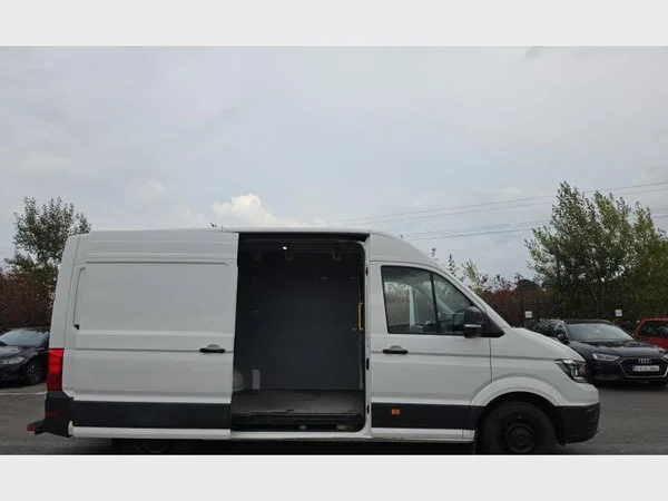 Volkswagen Crafter 35 Fourgon Mwb Hr (2021) — foto 23 van 26