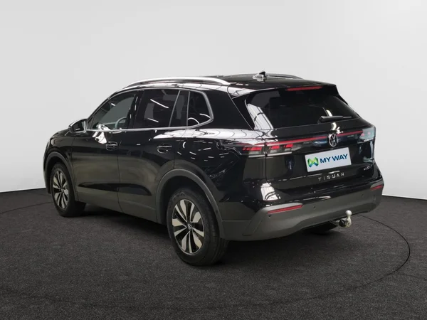 VOLKSWAGEN Tiguan (2026) — foto 19 van 23