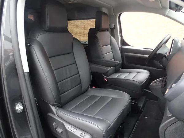 Opel Vivaro (2026) — foto 25 van 26