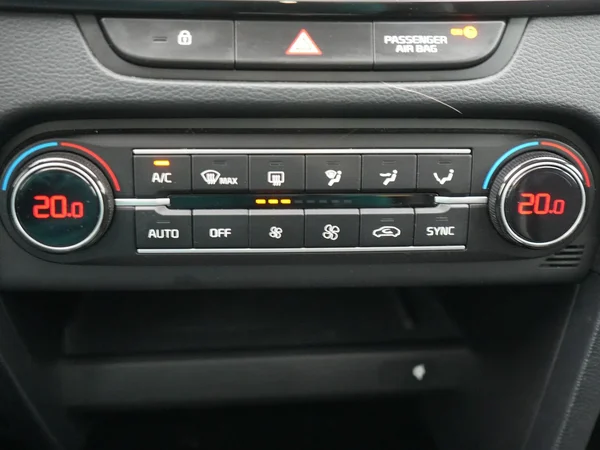 Kia cee'd (2024) — foto 15 van 29