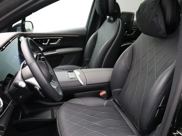 Mercedes-Benz EQS (2025) — foto 7 van 37
