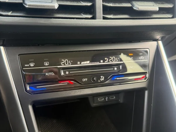 VOLKSWAGEN Taigo (2024) — foto 10 van 20